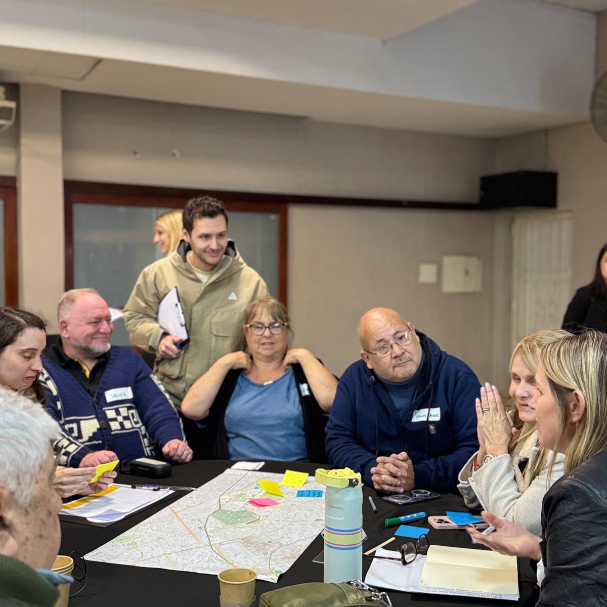 agustinrponti's tweet image. Hoy cerramos el día junto a @claramuzzio y los vecinos de Agronomía 🙌