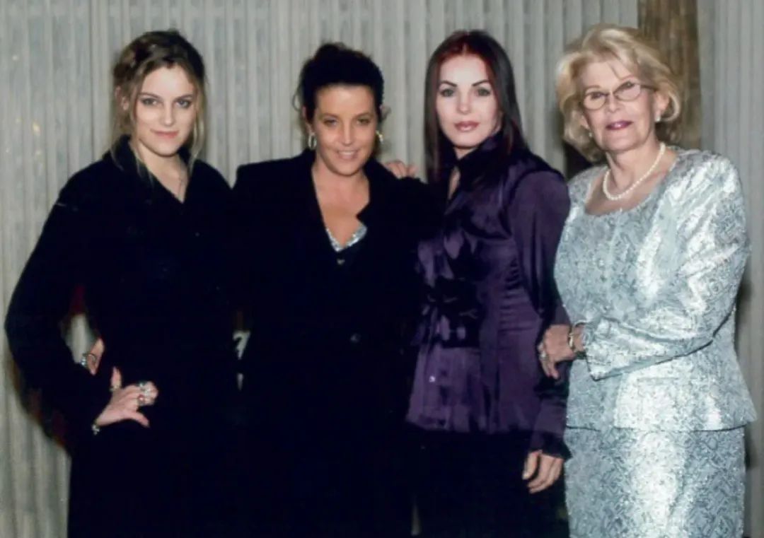 Riley, Lisa, Ann and <a href="/Cilla_Presley/">Priscilla Presley</a>. Four generations of beautiful and strong women
2006.