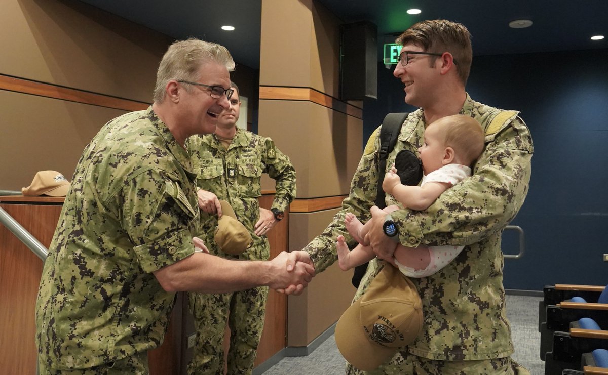 A master class on Sailor support! ⚓ 

#PHNSYIMF welcomed CMDCM Blake G. Schimmel, @NAVSEA Command Master Chief for an engaging visit with @USNavy Sailors.

Just like maintaining ships, we are committed to supporting &amp; empowering our #Sailors, keeping us all #FitToFight. https://t.co/EUnAyKKrJO