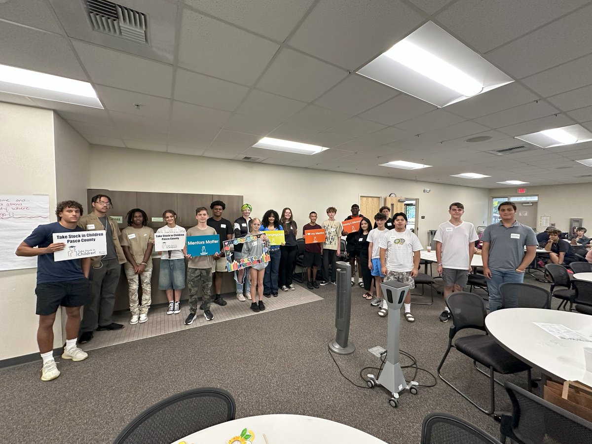 🎒✨ Nothing makes us happier than seeing our students shine!  

@tsicpasco students are ready to make this school year the best one yet. 🌟  

#StudentSucces #Pascocounty #Highschool #Students