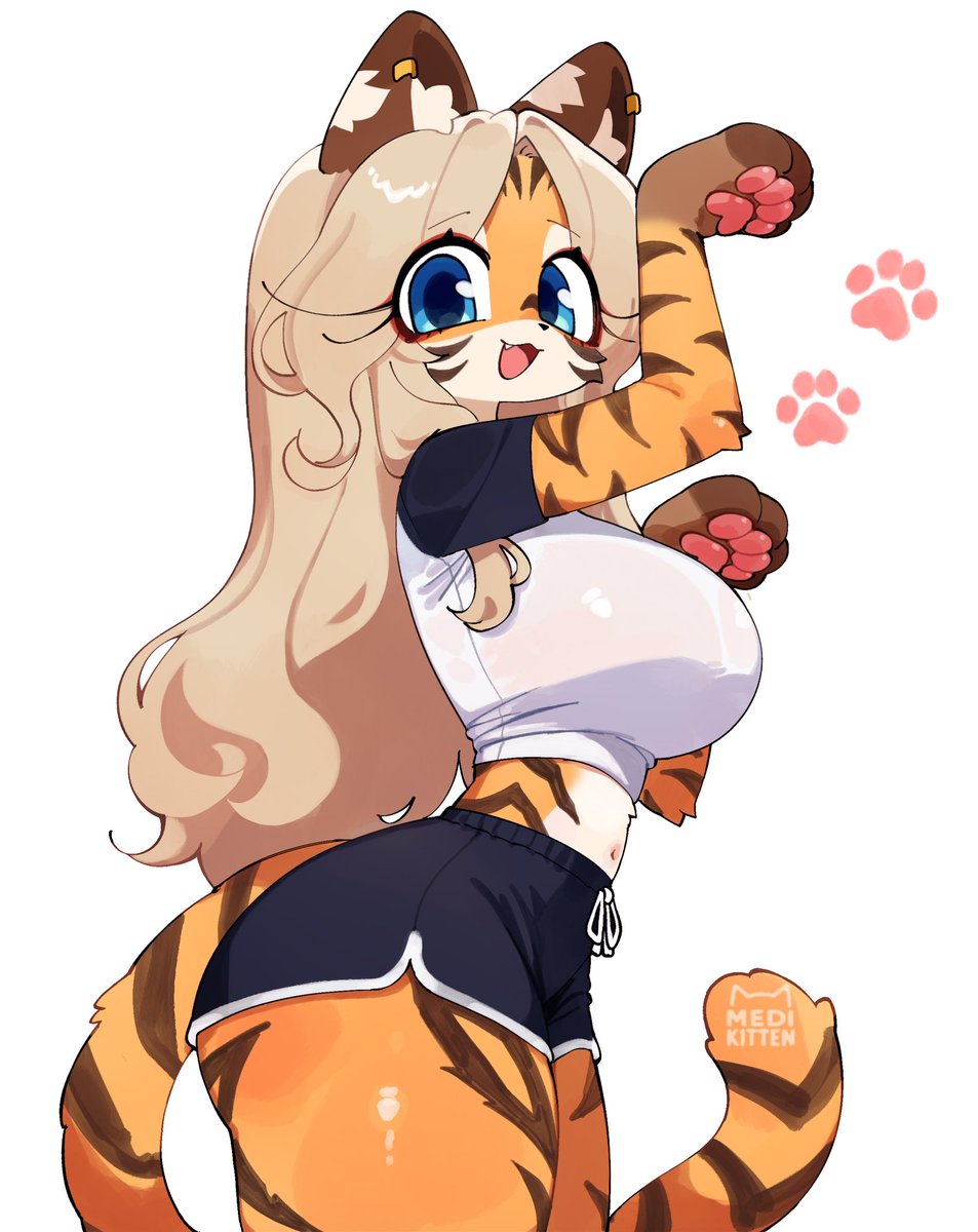 Dangerous kitty🐯🐾