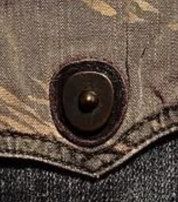 BooleanNotFalse's tweet image. does anyone know what this type of button is called??? 
#sewing #sew #sewinghelp #please #hashtags #fashion #retardation #meow