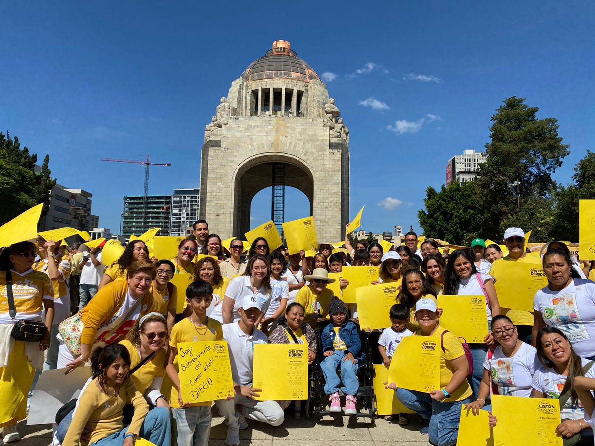 funsamex_org's tweet photo. 💛 En el marco del Mes Dorado, agradecemos a @VuelaFundacion por la invitación a ser parte del #GranListónDorado, un encuentro que reunió a 15 organizaciones de la sociedad civil en una gran muestra de amor y solidaridad por los niños, niñas y adolescentes con #cáncer.

Fue una jornada para visibilizar la importancia de la detección temprana y reafirmar que, unidos, podemos dar más esperanza y apoyo a quienes enfrentan esta batalla🎗️

¡Fundación @cancerwarriors_ trabajando de la mano de más organizaciones por el bien común! 

#SeptiembreDorado #CáncerInfantil #UnidosSomosMásFuertes