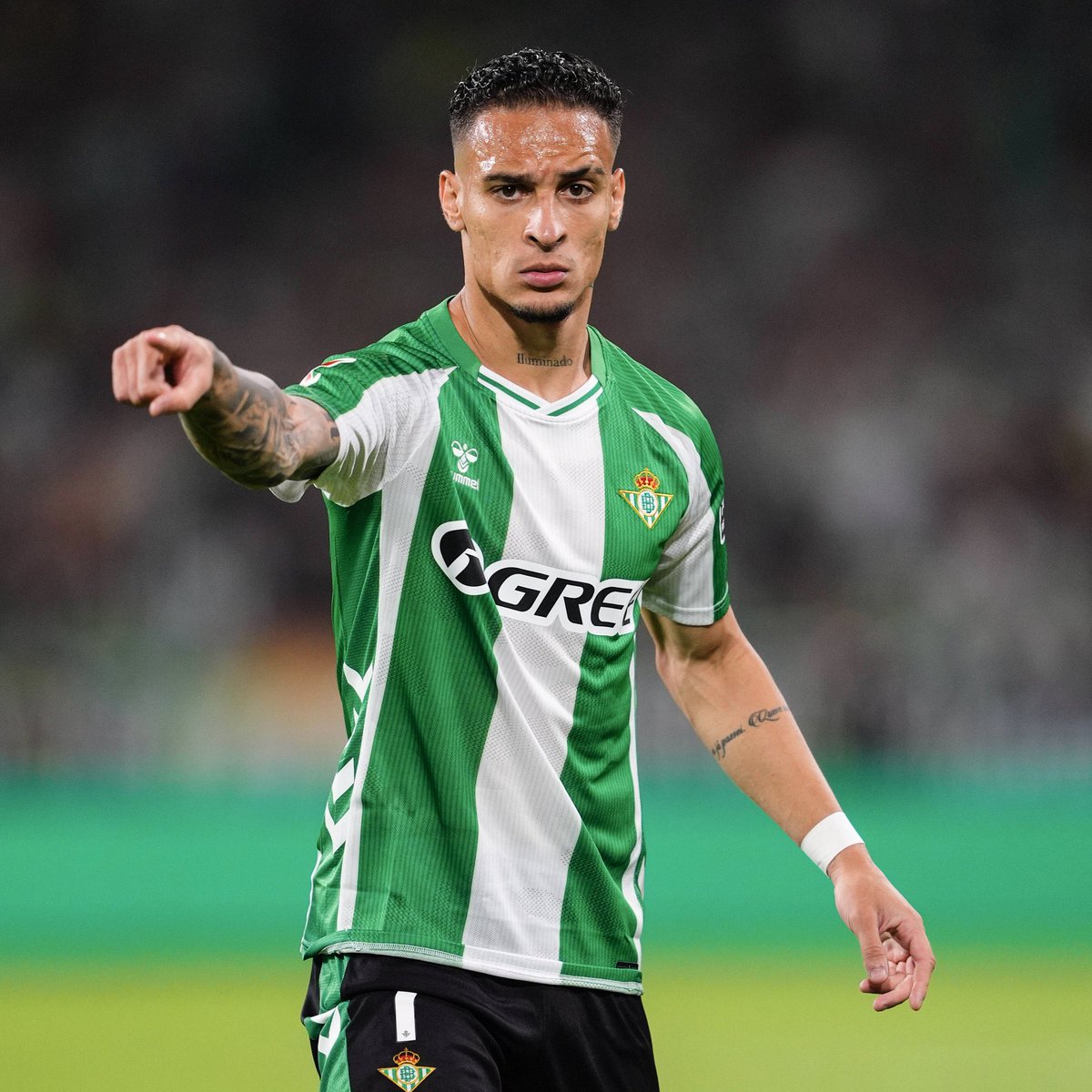 Cedric <a href="/Bakambu17/">Cédric Bakambu</a> se ha convertido en el máximo goleador de la historia del <a href="/RealBetis/">Real Betis Balompié 🌴💚</a> en competiciones europeas (9), superando a Alfonso (8)

El 69% de sus goles en el Betis han sido en Europa (9 de 13)

Y <a href="/antony00/">Antony Santos</a> comienza a aparecer en los registros. Hoy gol + asistencia