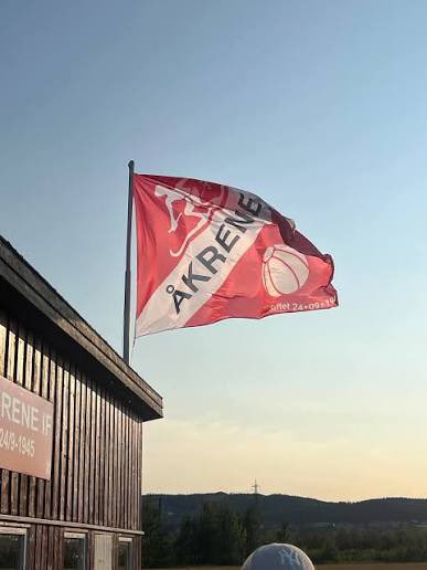 80 år❤️
I dag fyller klubben 80 år, og vi vil takke alle tidligere medlemmer og ledere for innsatsen man har gjort for klubben i en årrekke. På lørdag spilles det lokaloppgjør mot Fet 2 på hjemmebane, og vi håper alle som har hatt tilknytning til klubben tar turen for en god kamp
