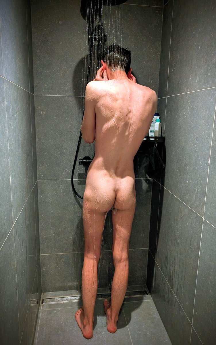 BottomJBoy tweet media