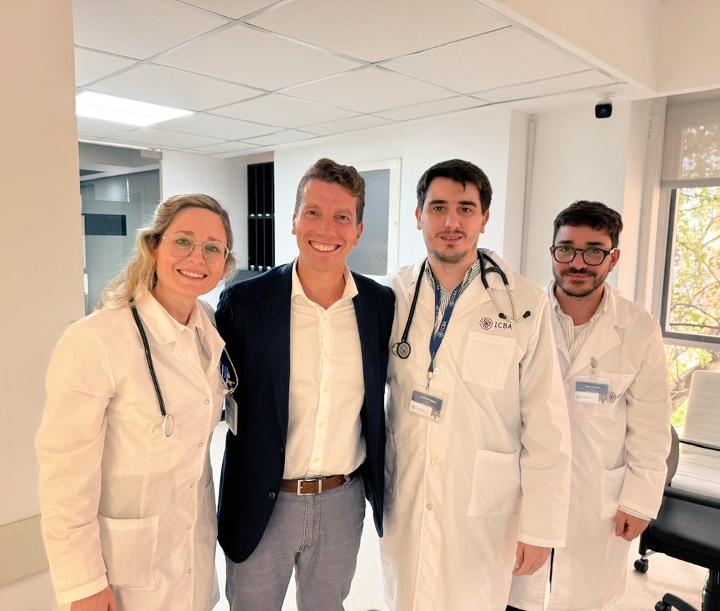 Junto a los fellows en formación en IC (<a href="/DamianMalano/">Damian Malano</a> y Tomas) tuvimos el gusto y lujo recibir a <a href="/j_alvarezgarcia/">Jesús Álvarez-García</a> en el hospital de día del <a href="/ICBAonline/">ICBA Instituto Cardiovascular</a> 

Con un enriquecedor intercambio y oportunidades de mejora en el cuidado de pacientes con IC avanzada
Muchas gracias por venir