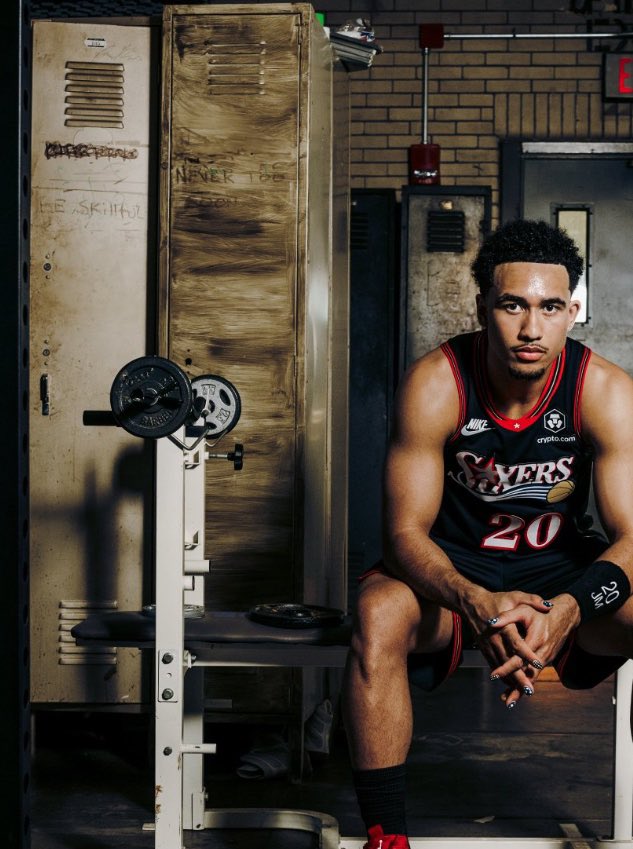 Guccirips tweet media