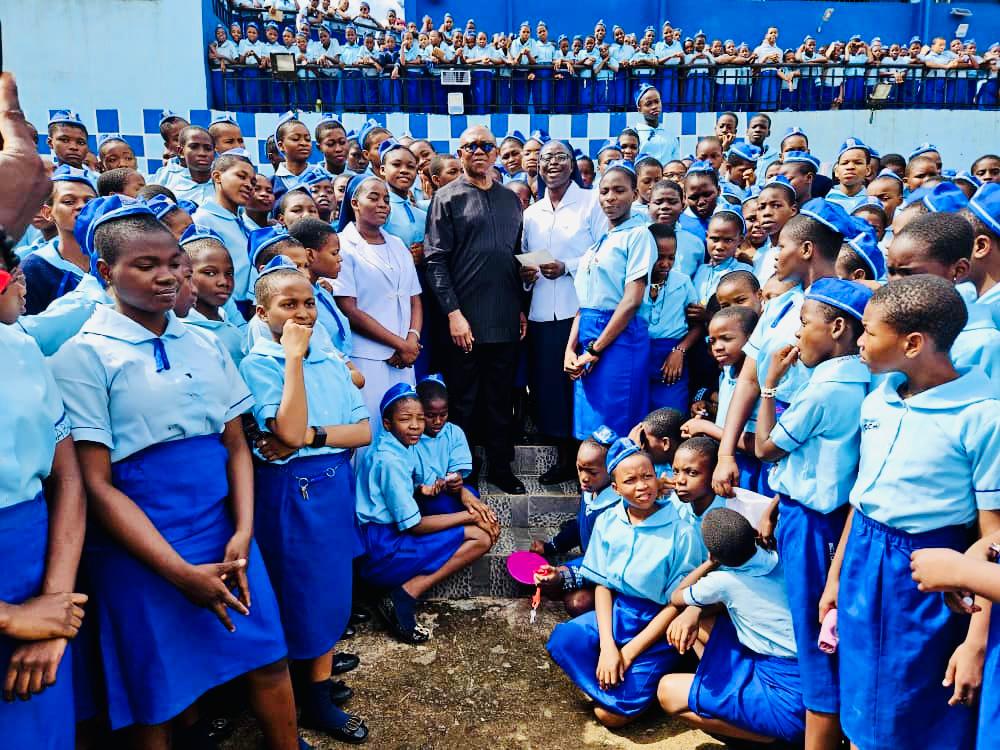 ParallelFacts's tweet photo. 2023-2025: Peter Obi Deepens Investment in Education with Over ₦215m Donations to Schools https://t.co/7X4YJPm0D0 https://t.co/VH9nQ4gg16