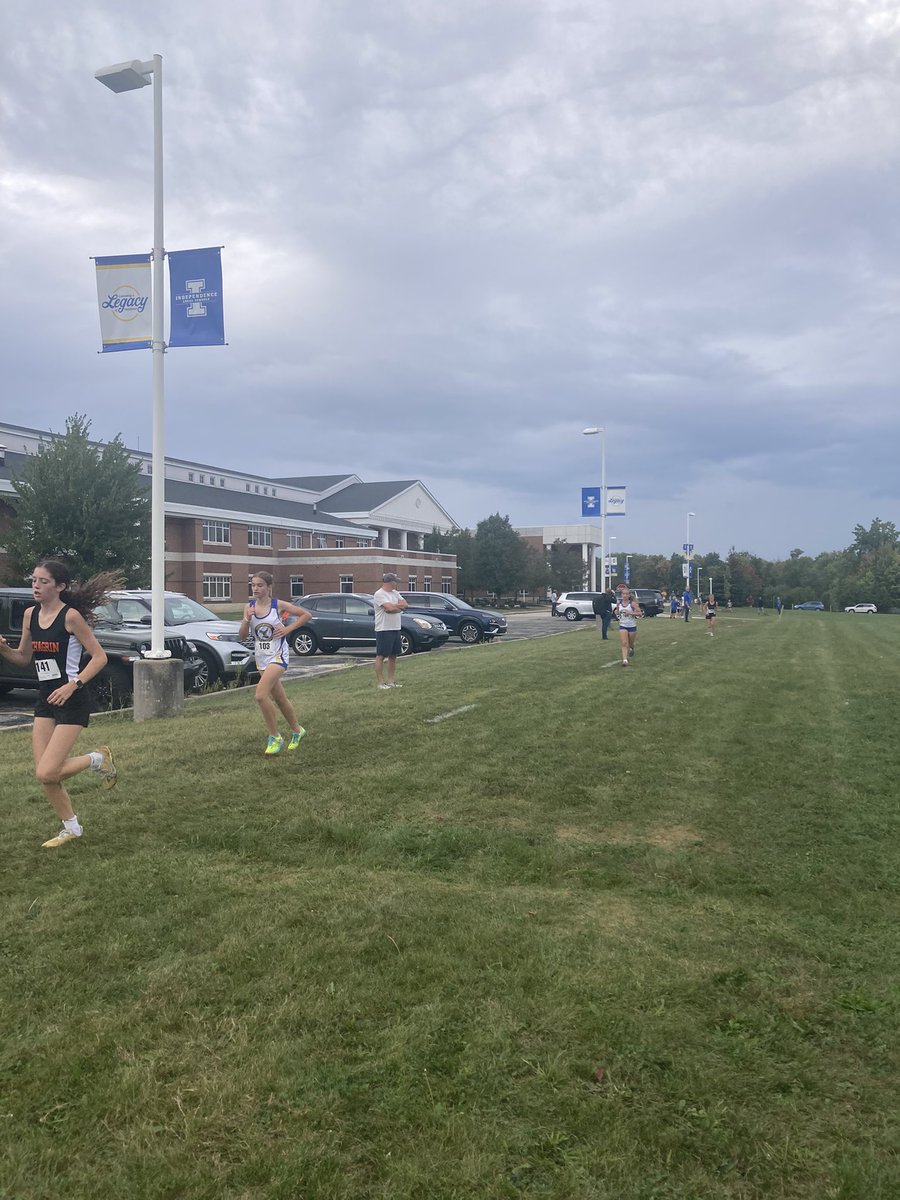 IndyBlueDevils's tweet image. Lauren Sahli takes the girls crown at the Indy XC Meet!