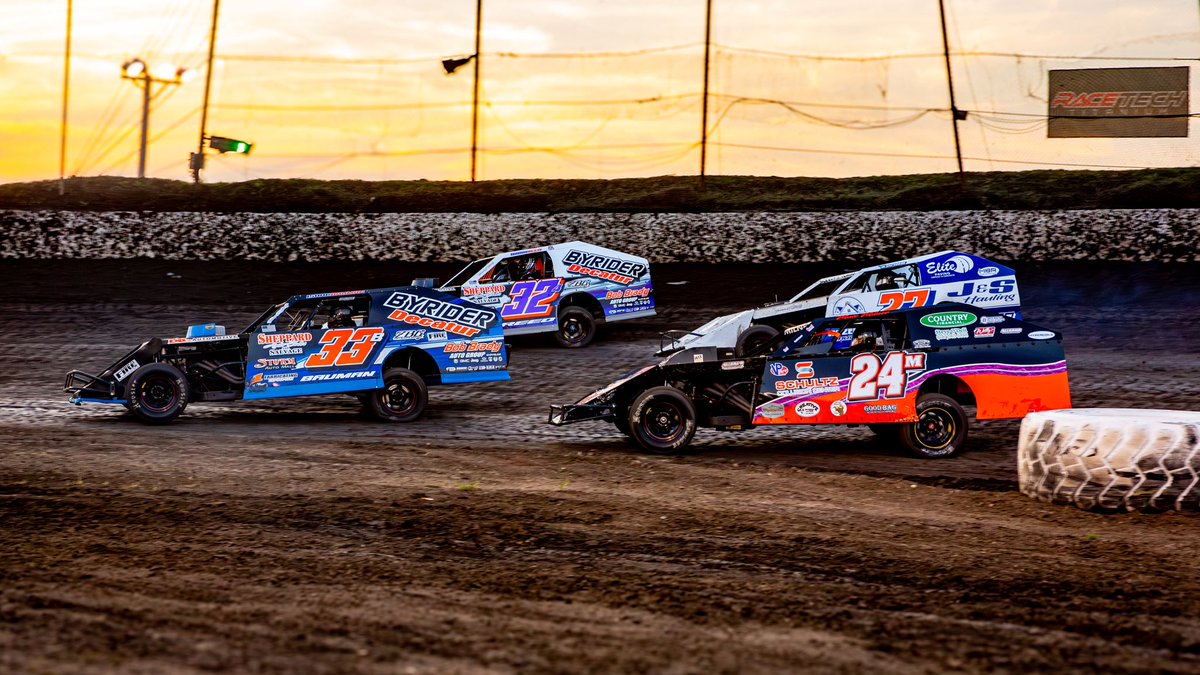 Season Championship night is here at Macon Speedway! 🏁

Winners will bring a kid from the stands to victory lane for photos + a trophy of their own! 🏆

Pits 3 | Stands 5 | Hot Laps 6
Don’t miss it!