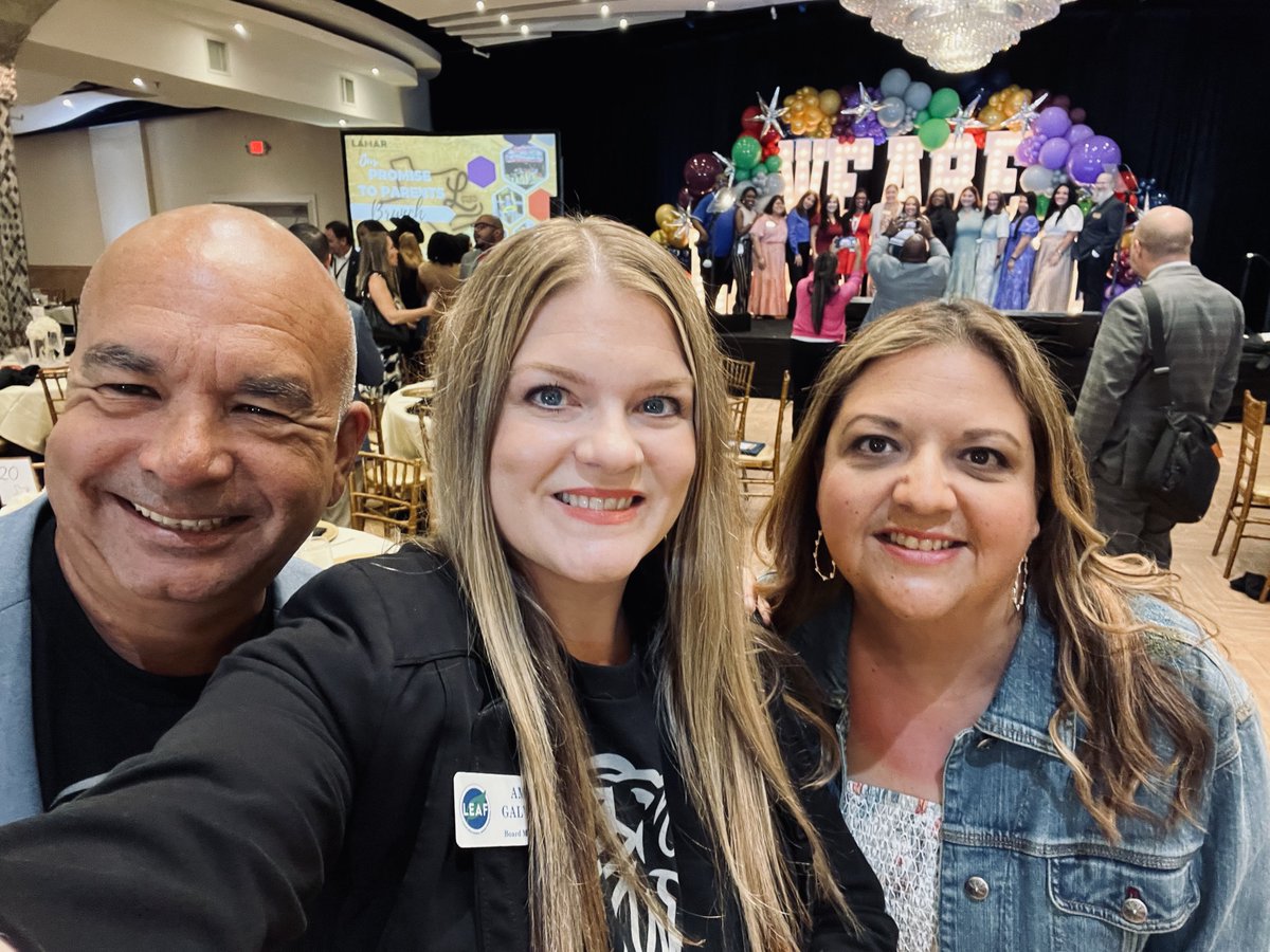 Silver track is where it’s at! 🩶 Inspiring morning representing Steenbergen Middle School at the ⁦⁦<a href="/LamarCISD/">Lamar CISD</a>⁩ Promise to Parents Brunch. Grateful to be part of such a supportive and connected community #wearelamarcisd