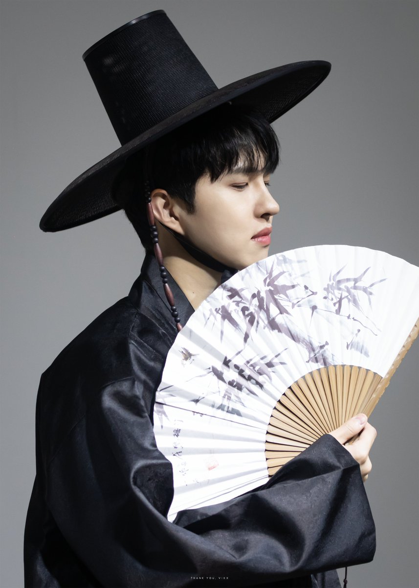 taeknyangi's tweet photo. 250920 KEN RE:BORN 키트베러 팬사인회

자꾸만 혼문 열어드리고 싶게 만드는 남자...🚪

@jaehwany0406
#KEN #켄 #VIXX #빅스 #이재환 https://t.co/rG4DlE9K2P