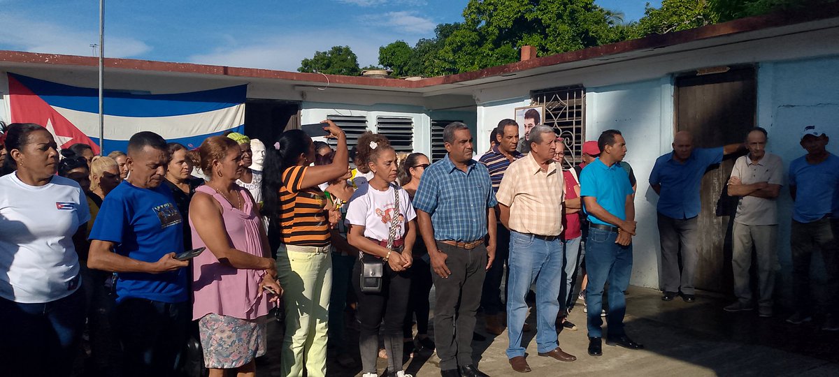 Hoy en #EducaciónBueyArriba en acto de reafirmación y apoyo a Venezuela.  #EducaciónGranma #CubaMined