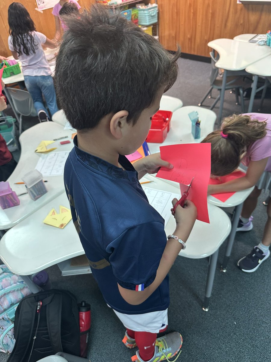 Ms. Mican tweet media