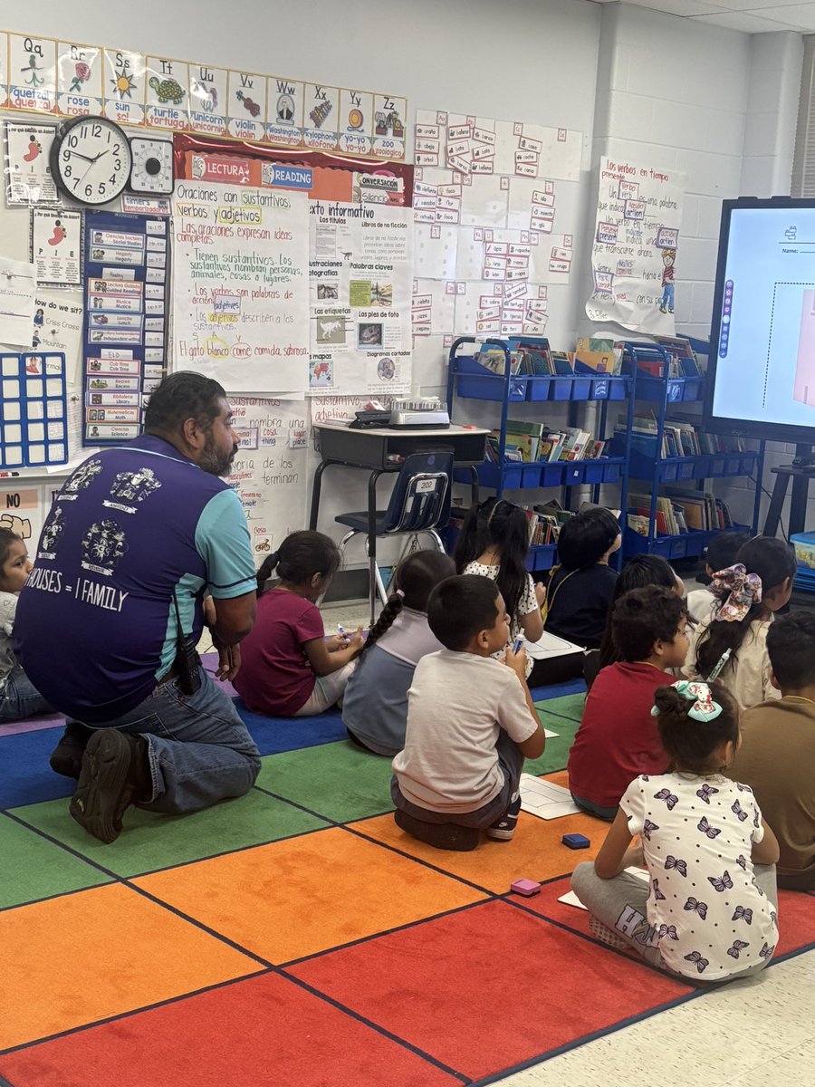 CISD_ML's tweet image. Turn &amp;amp; Talks in full effect this afternoon @NHFineArtsMag a CBLI strategy that works at every grade level—our 1st graders rocked it during a math lesson in their dual language classroom! @Mr_Quintanilla1