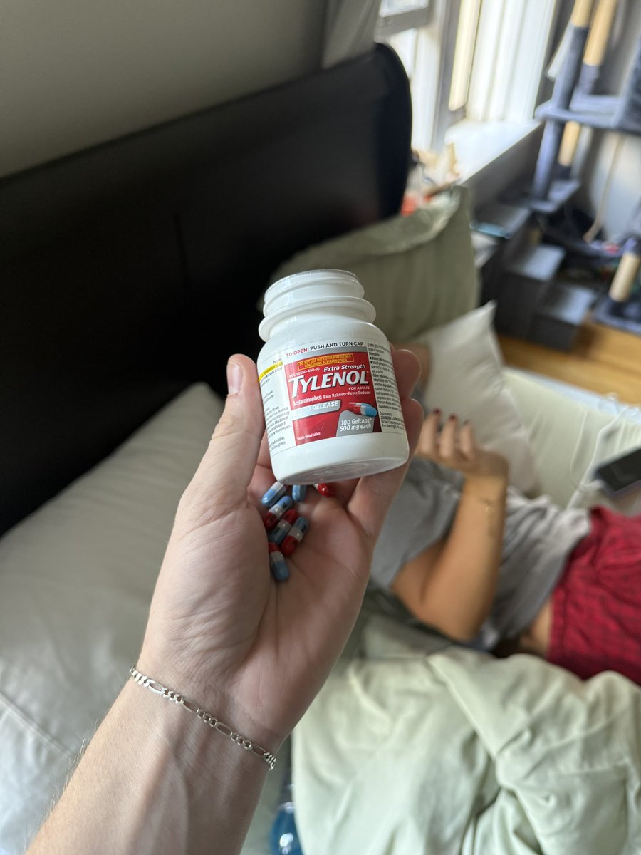 bbbbadmannnn's tweet photo. Gfs sick. Gonna load her up so our future kid is a rocket scientist https://t.co/b0sM0pyutP