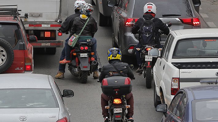 Invito a la lectura de esta interesante nota en EMOL titulada “El fenómeno de los motochorros: Cifras, causas, vacíos legales y formas de operar” comentarista.emol.com/2294117/347822…? vía <a href="/emol/">Emol.com</a>