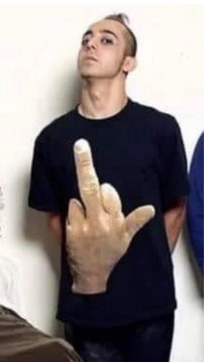 See? I’ve always been Far Middle🖕🏼
Which doesn’t mean you’re Neutral!!!!!
It means you’re Sick of the Left and Sick of the Right!!! It means you have diverse beliefs, opinions and solutions about different topics and problems. 
No Group Think!!