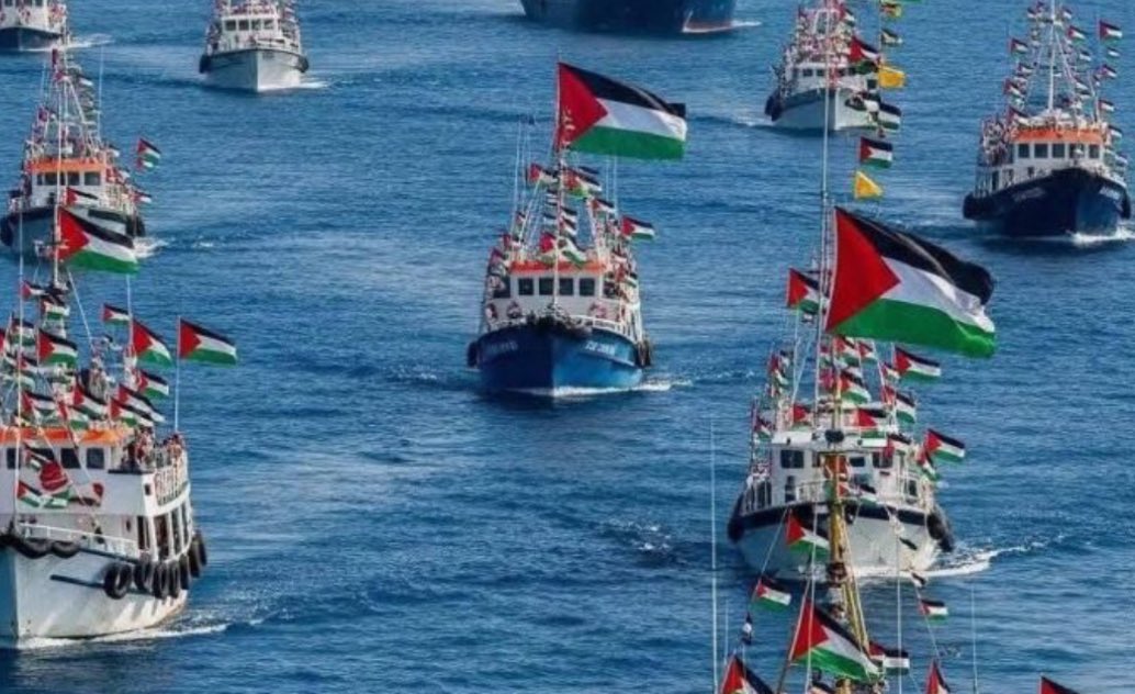 الحمد لله أن البحر الأبيض المتوسط مياه دولية مفتوحة، وليس أرضا عربية مغلقة يحكمها خائن أو جبان!
#اسطول_الصمود_العالمي #FlotillaSumud