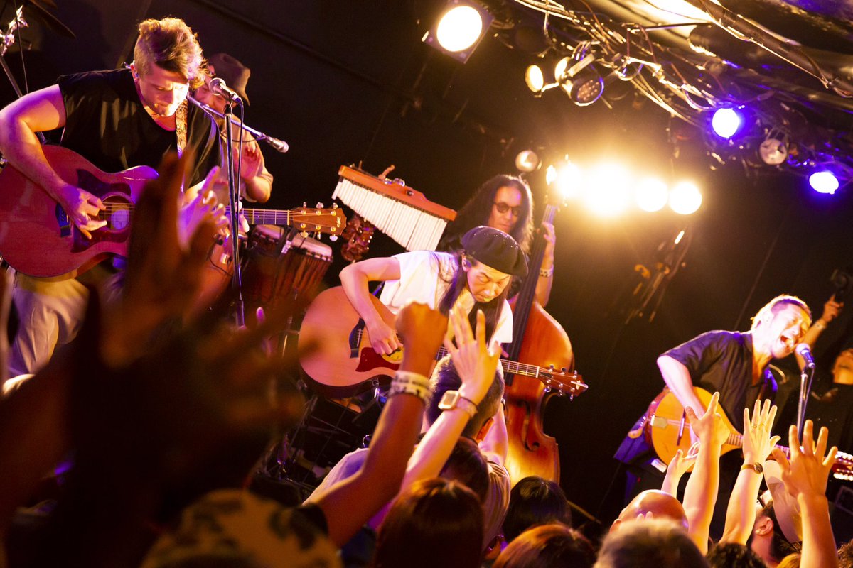 kazuyakohsakaa's tweet photo. 25.09.03 撮影 OAU
"THE SUN ALSO RISES vol.362"
@F.A.D YOKOHAMA
お疲れ様でした！
ありがとうございました！
#OAU #oaujp
#OVERGROUNDACOUSTICUNDERGROUND
#FAD横浜 #THESUNALSORISES https://t.co/exV9JdoSZ9