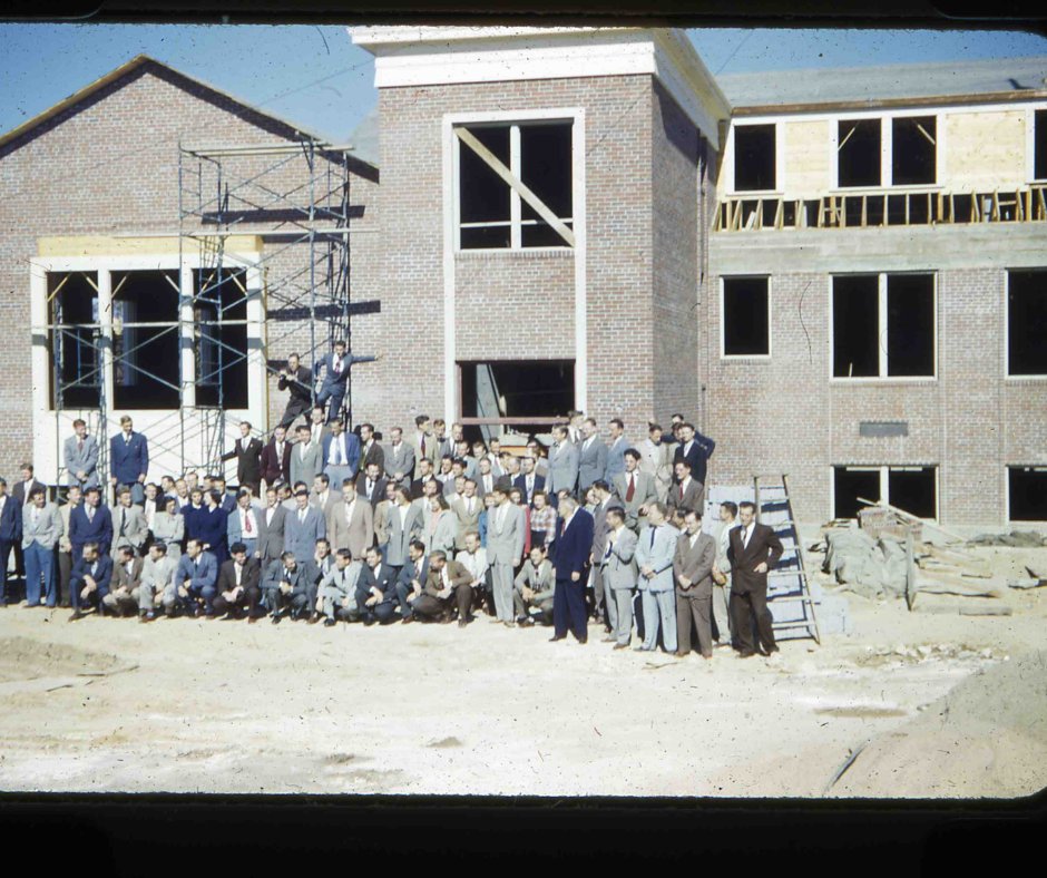 GraceSeminary's tweet photo. A glimpse into our early days! 
What a testament to the Lord's faithfulness throughout the years of Grace Theological Seminary.
#GraceTheologicalSeminary #GTS #GraceCollege https://t.co/FCFV0enxbY