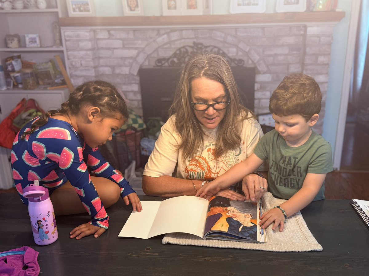 Love the random “Mommy, can you read us a story?” moments.