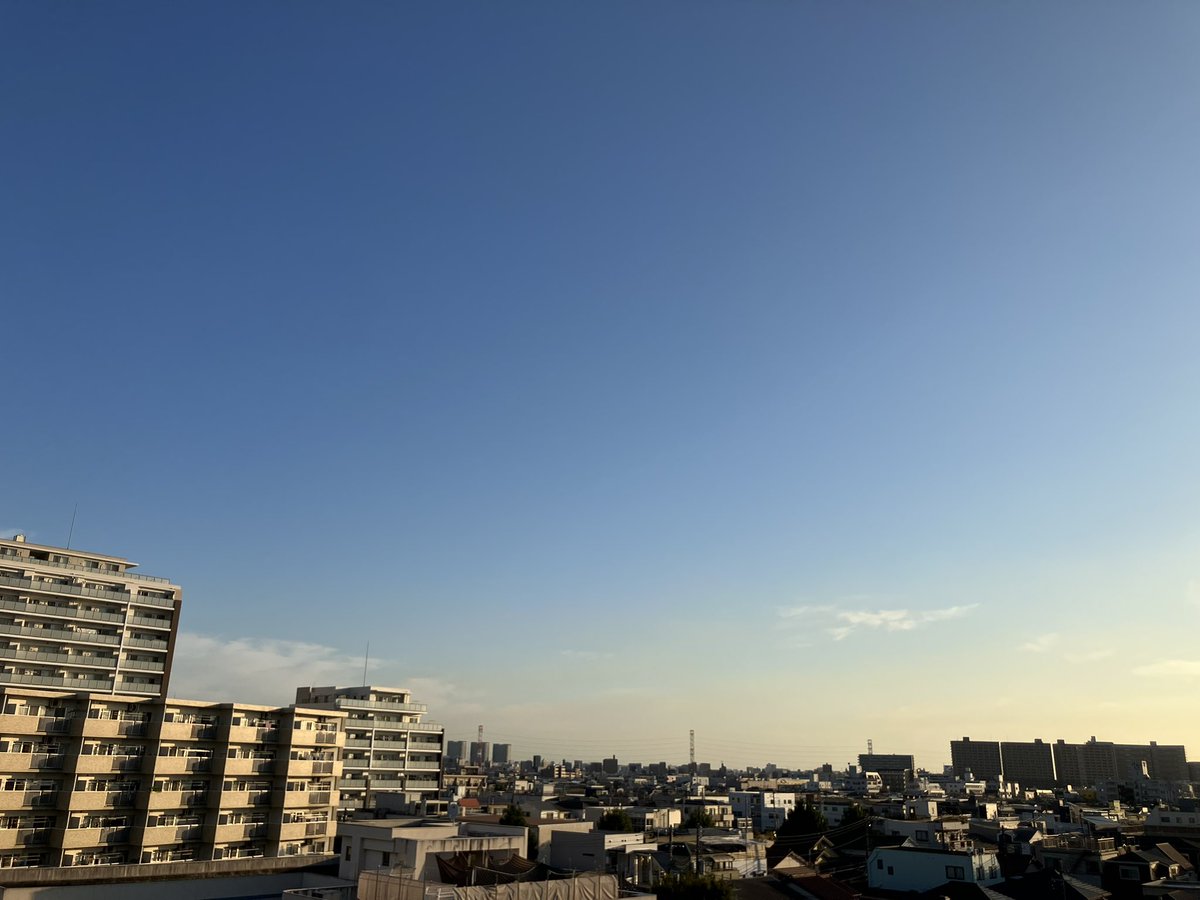 おはようございます☀️
綺麗な朝です😊
今日も頑張ろう(๑•̀ㅂ•́)و✧
 #イマソラ