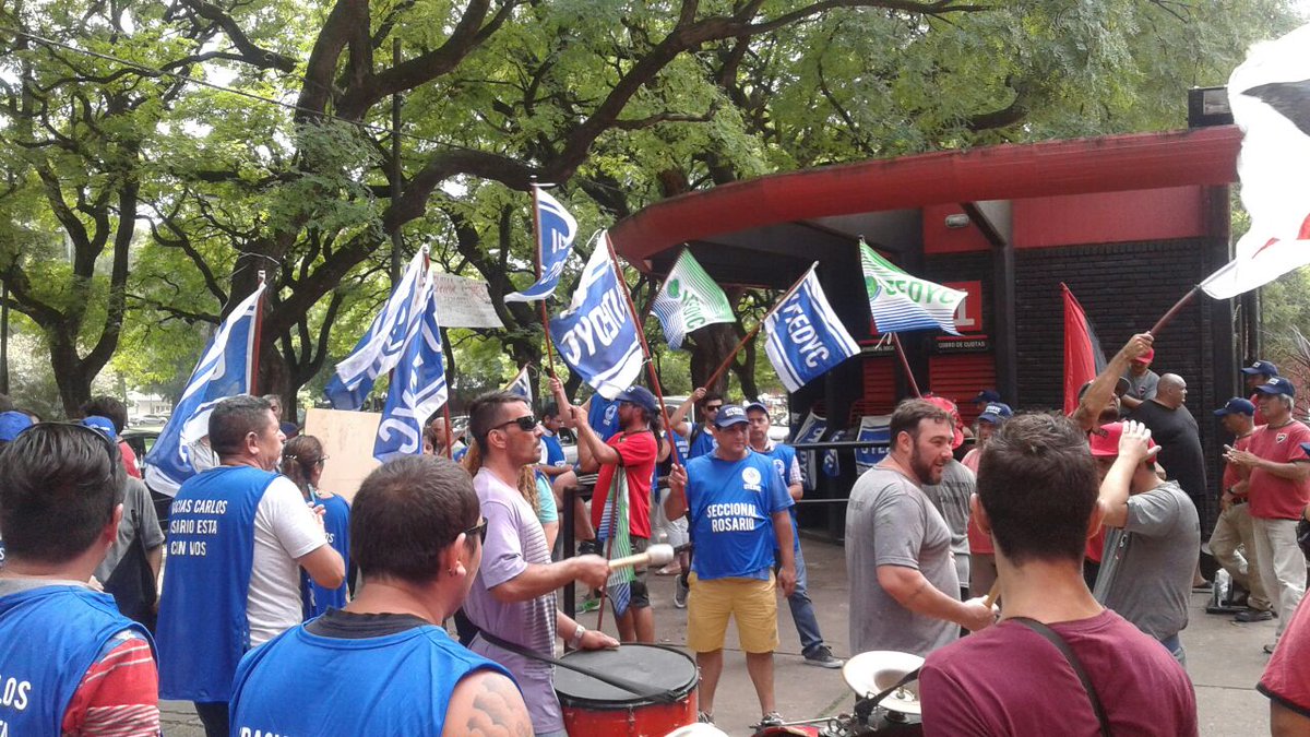 Por lo que me marcan, los empleados de Newell's cobraron agosto <a href="/LT8am830/">LT8 am830</a> <a href="/lacapital/">Diario La Capital</a>