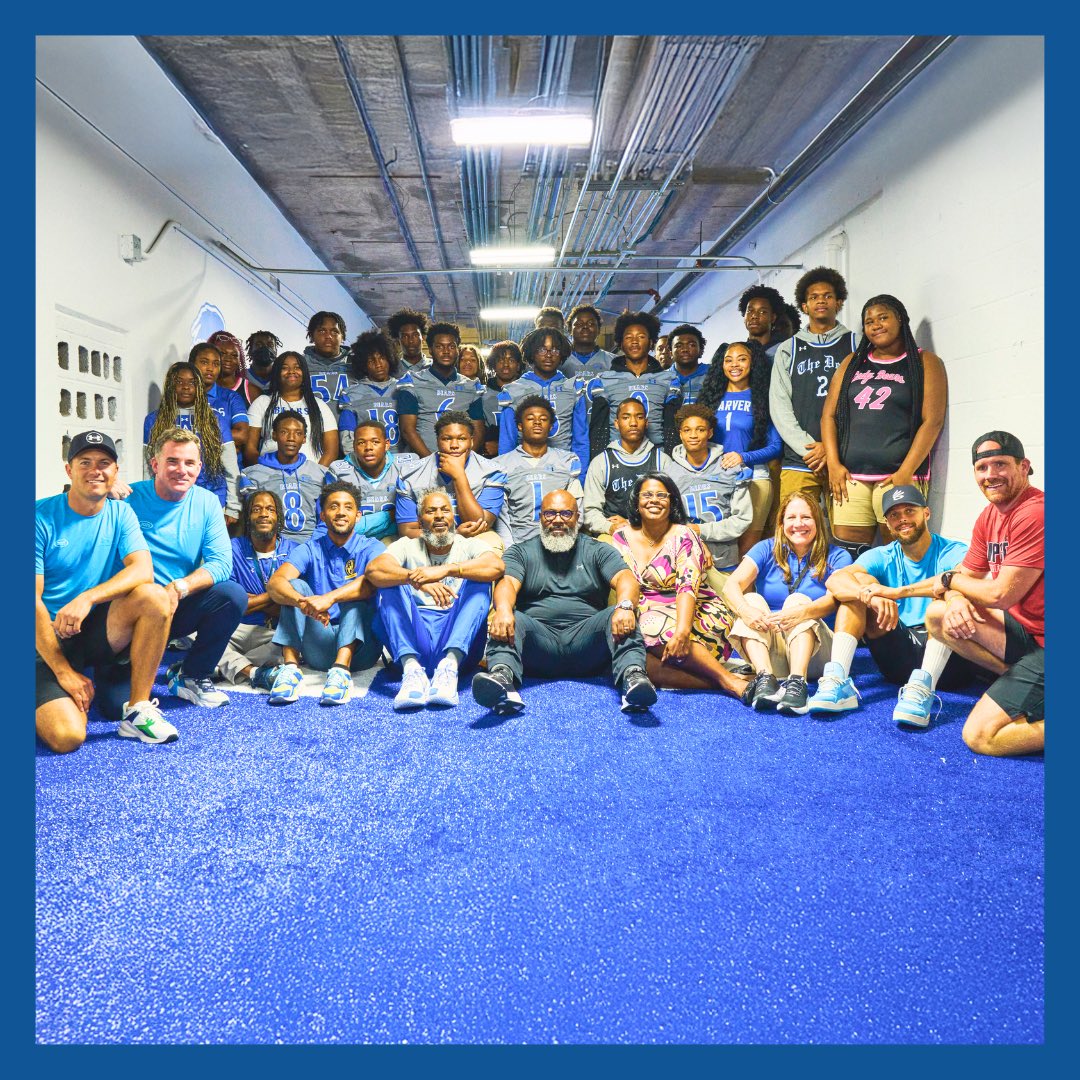 Courts cleaned✅
Lockers organized✅
Students inspired✅

Huge shoutout to <a href="/UnderArmour/">Under Armour</a> + Baltimore City Public Schools for bringing the 🔥 at #armourday! Proud to support a day full of impact, energy, and community love!

💪💙#armourday #baltimoreschools #protectthishouse