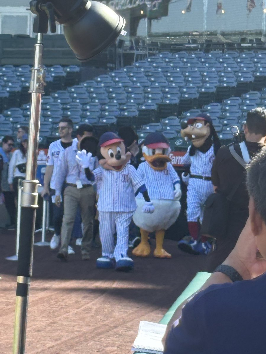 Mickey and friends visiting the team Disney used to own #Angels #ReptheHalo #Disney