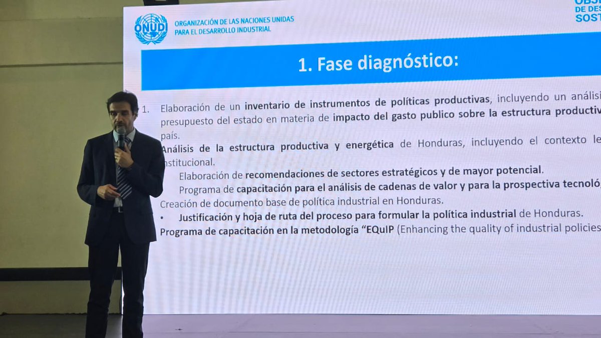 Conferencia: "Informe preliminar del Diagnóstico industrial basado en la Matriz Productiva y Energética del país". - Johannes Dobinger, ONUDI