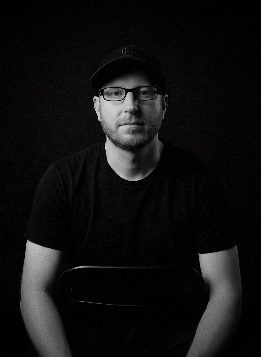 davidvb's tweet image. My selfportrait made using AI and added authentic filmgrain using GrainLab for iOS. #aiart #amsterdam #grainlab #ios