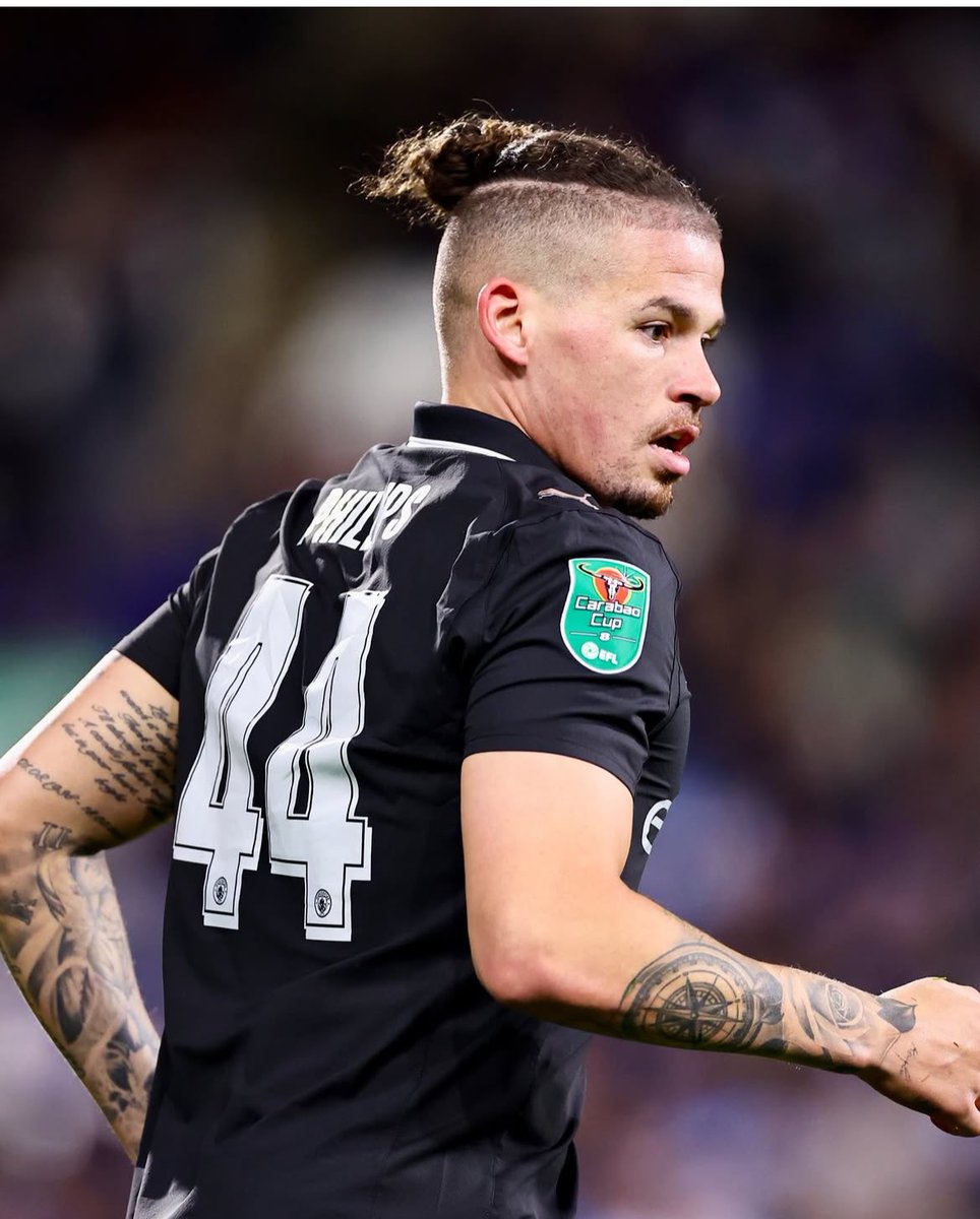 Regreso Kalvin Phillips a la cancha con la playera del City.

Me da gusto, buen tipo, con Leeds traía gran futbol y estaba borrado, es una opción adicional.