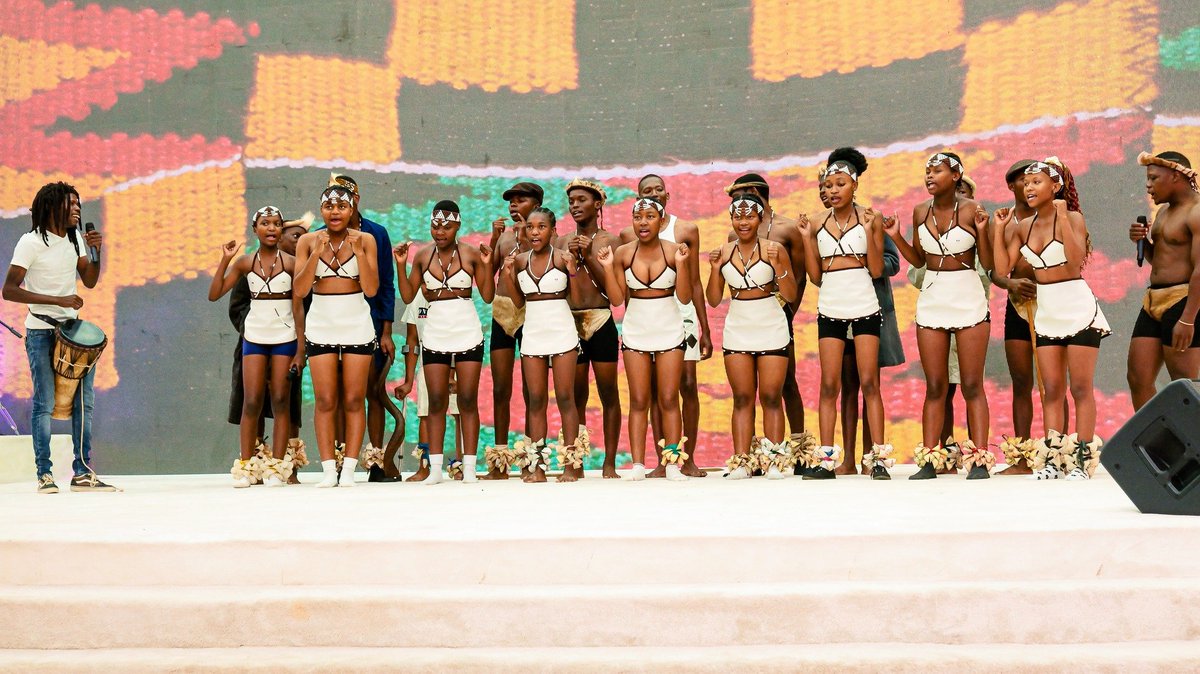 AlphLukau's tweet image. Today we dance, sing, and rejoice because our heritage is a gift from God, reminding us that South Africa is blessed with richness beyond measure. 
HAPPY HERITAGE DAY SOUTH AFRICA  #HeritageDAY #SAHeritage #JoyfulNation