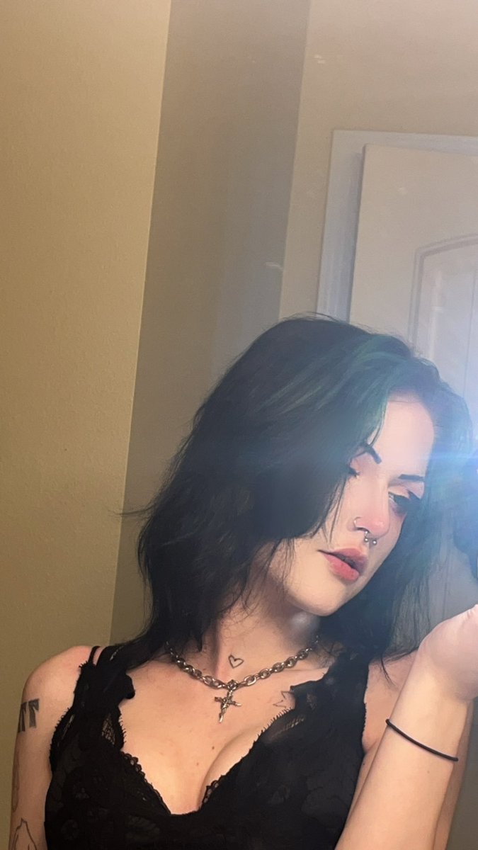 ADAMC0L3's tweet image. same person btw