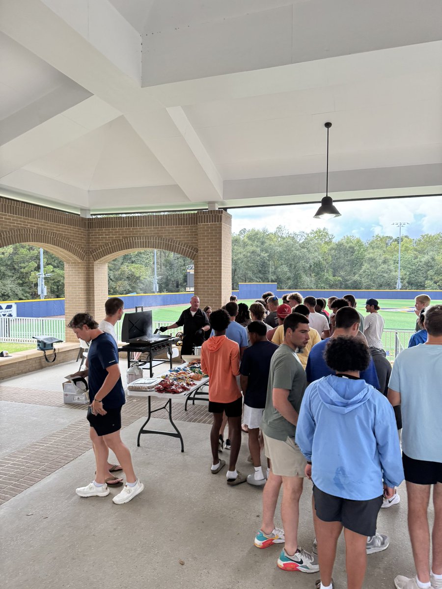 Wednesday night cookout for the dogs! #cometothecoast #DAWGS