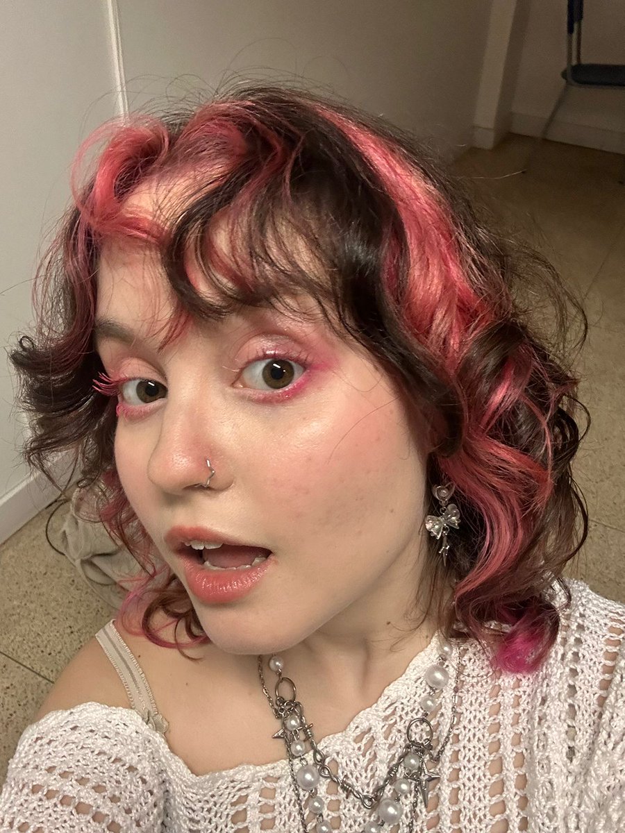 anamel 🐇 tweet media