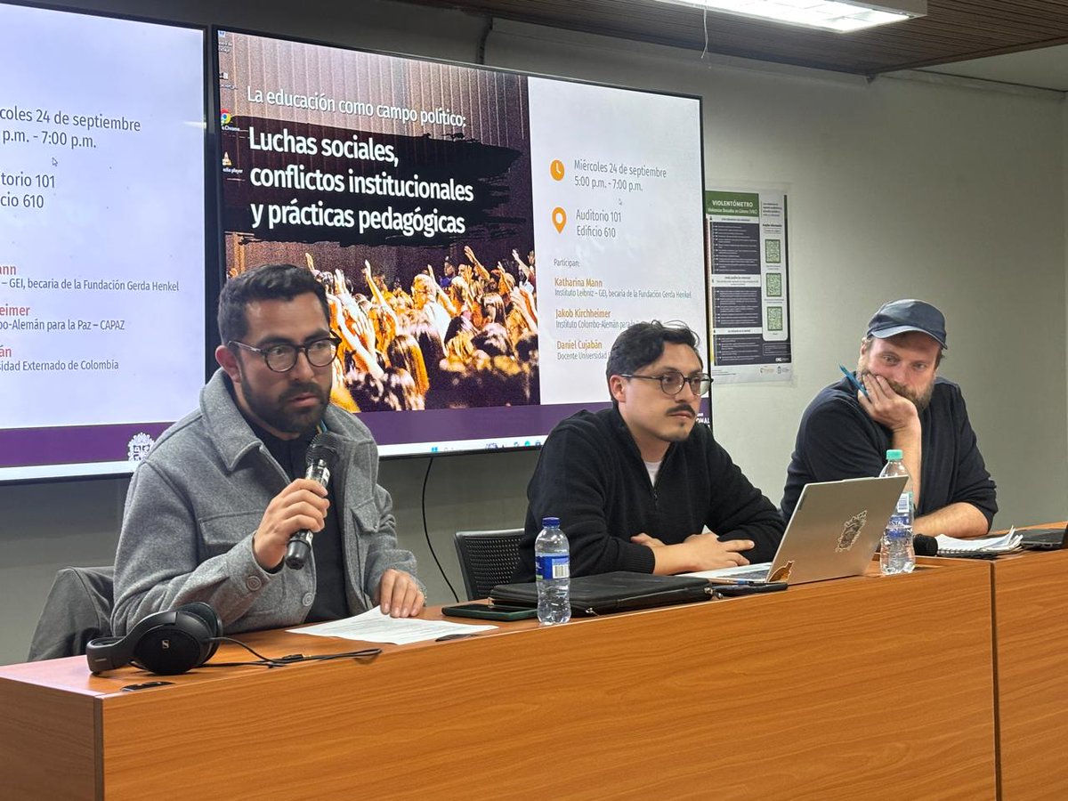 fdcps_unal's tweet photo. #EventosFDCPS Les invitamos al #Conversatorio “La educación como campo político: Luchas sociales, conflictos institucionales y prácticas pedagógicas”. 📍 ¿Dónde? Edificio 610 de @BogotaUNAL 📱 Transmisión: https://t.co/kFLCQaQu7L https://t.co/Z99uVUEdhA