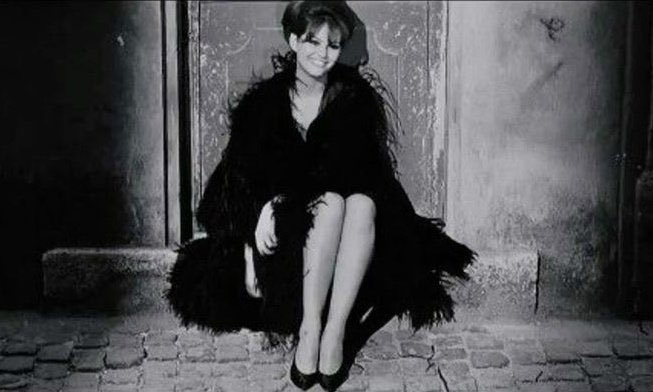 RIP Claudia Cardinale 
クラウディア カルディナーレ合掌　
l was a fan. Those days European/American movies were valid.
昔、ヨーロッパ／アメリカ映画が有効（変な言葉！）だった頃ファンだった。経堂で「ブーべの恋人」見たな・・