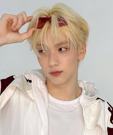 kai not liking his natural hair and soobin not liking his blonde hair is INSANE considering that’s literally their best colors