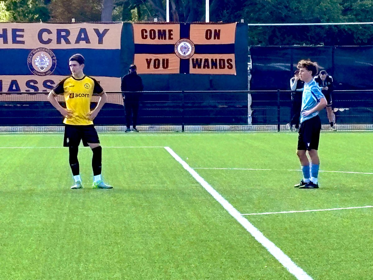 2-2 cray wanders v cray valley Rhys up against Harvey his team mate for 5 years at Dartford Academy ❤️
