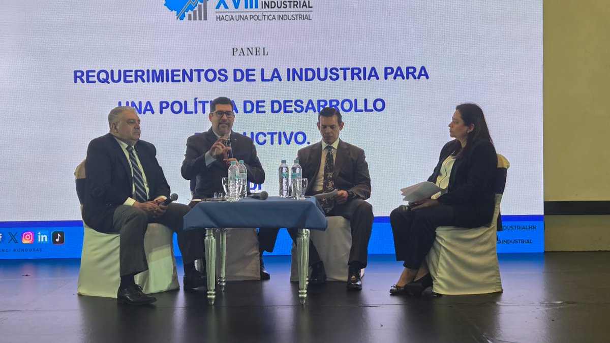 Panel: Requerimientos de la Industria para una Política de Desarrollo Productivo.
▪️Eduardo Bennaton, Presidente de <a href="/AHERenovable/">AHER</a> 
▪️Fernando García Merino <a href="/fgarciam/">Fernando Garcia M</a>, Presidente Ejecutivo de ANDI
▪️Renán Vásquez, Gobernador de la <a href="/FundacionCovelo/">Fundación Covelo</a>