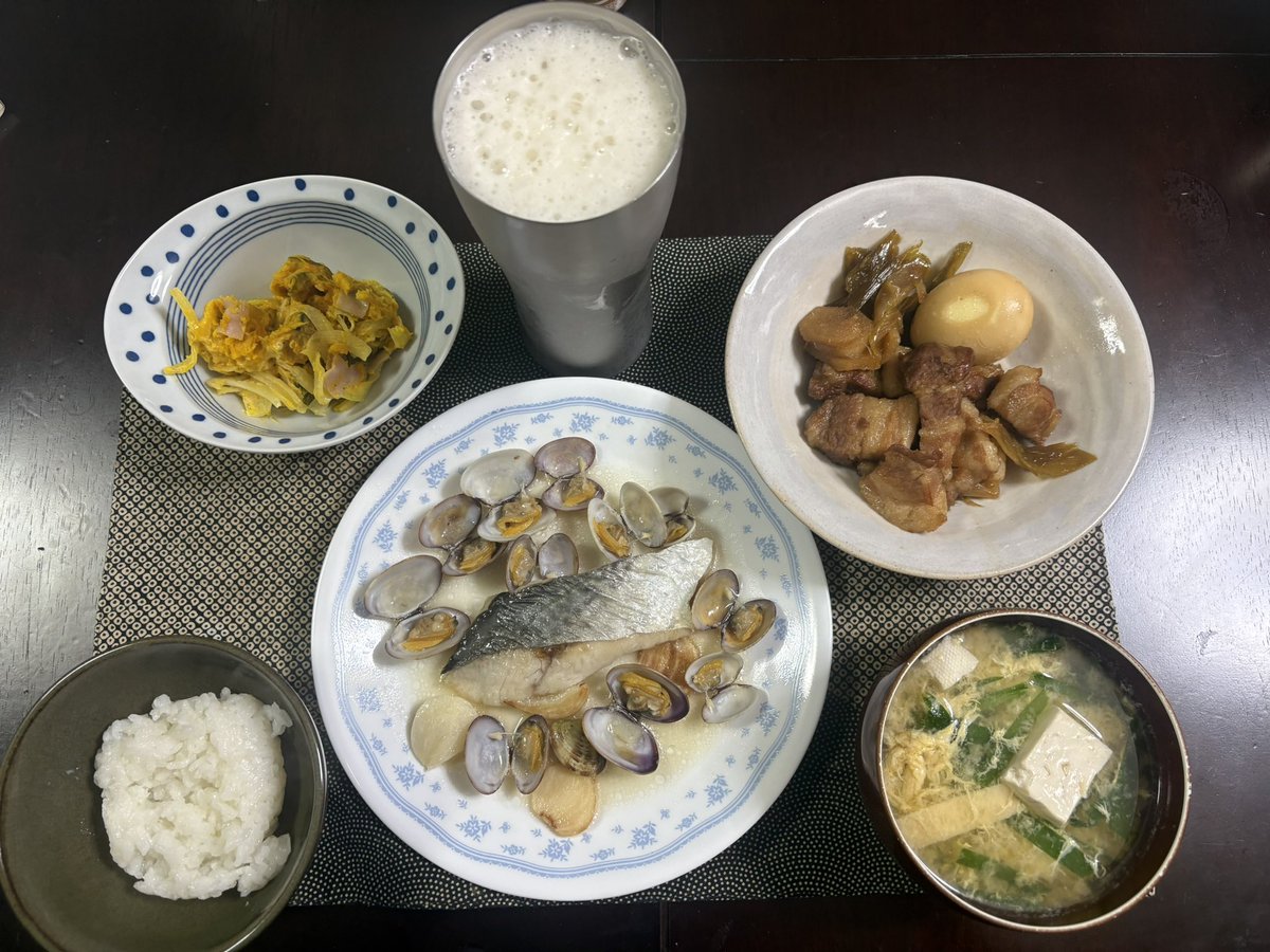 久しぶりにいいジョグが出来た🏃
時計を見ずに、接地に気を使いながら、身体の各部位に意識を集中して、淡々とリズム、テンポよく。ジョグが良くないと、大会でもいい走りはできないのでひと安心😮‍💨
昔から料理をよくしますが料理も段取り
リズム、テンポがとても大事だと思ってます🧑‍🍳#おとこめし