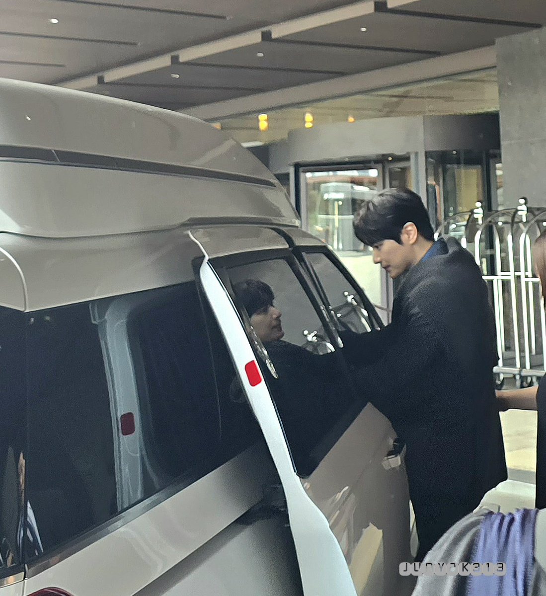 저화질을 뚫고 나오는 미모🥹