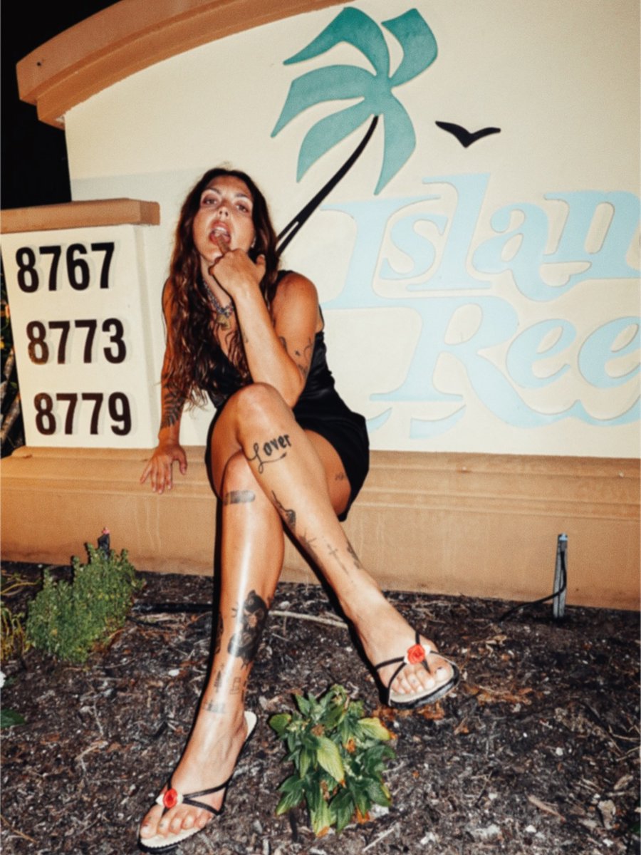 capriciousyovth's tweet image. 