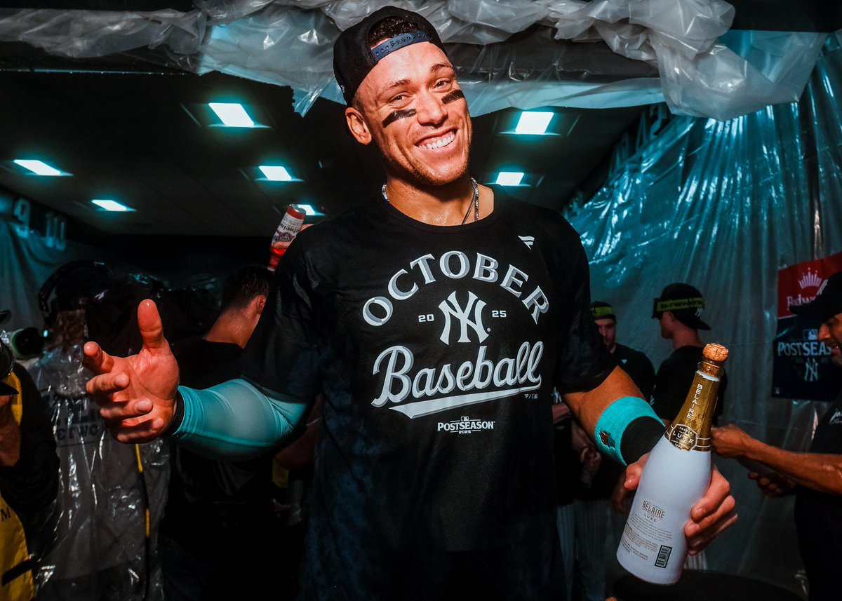 JimmyRandazzo's tweet image. JUDGE HIT ANOTHER ONE?!?!?!?! 

T SHIRT TIME AGAIN? 

100 Retweets we give away another shirt. 

@YankeesPod