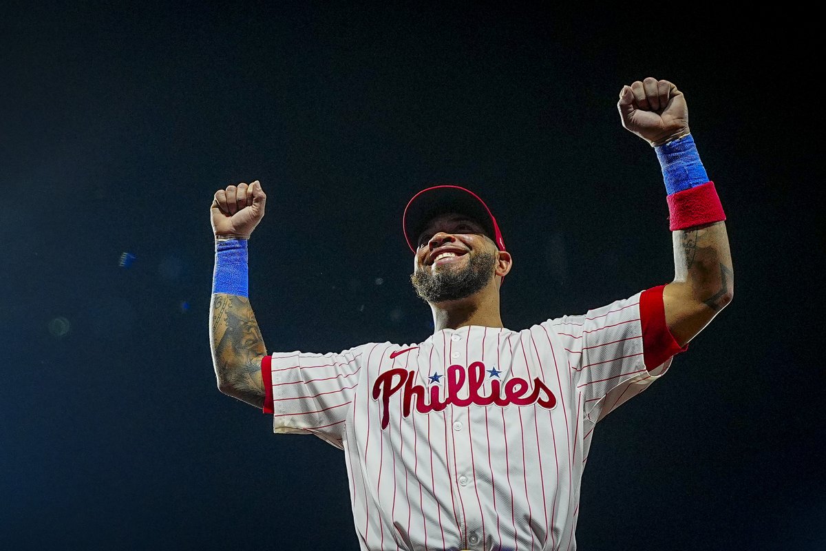 Phillies's tweet image. 🫶 @MunditoSosa