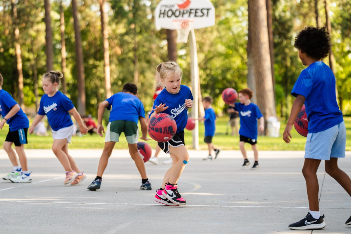 SkyhawksSports's tweet image. March Madness? Nah… it’s FALL TIME MADNESS 🍂🏀⚽ The school year’s here, but the real fun starts on the court. Who’s ready?
*
*
*
*
*
*
*
#SkyhawksSports #FallKickoff #fallfun #youthbasketball #youthsports #basketball #falltimemadness #skyhawksbasketball