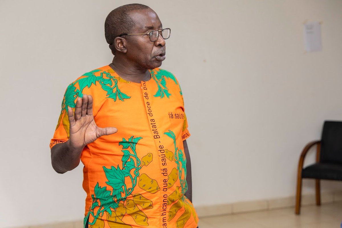 CipotatoRW's tweet image. Strengthening capacity, collaboration &amp;amp; impact!
This week, @Cipotato, @RwandaAgriBoard, @BiovCIAT &amp;amp; partners train trainers on #OFSP in Huye- Rwanda. The goal: better vines, healthier roots, stronger value chains &amp;amp; improved nutrition for millions in Eastern #DRC.